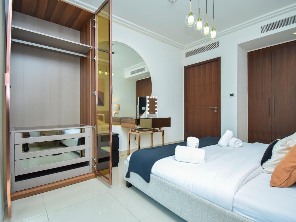 Apartment Luxurious 1 Bedroom Boulevard Point Mall Access Dubai