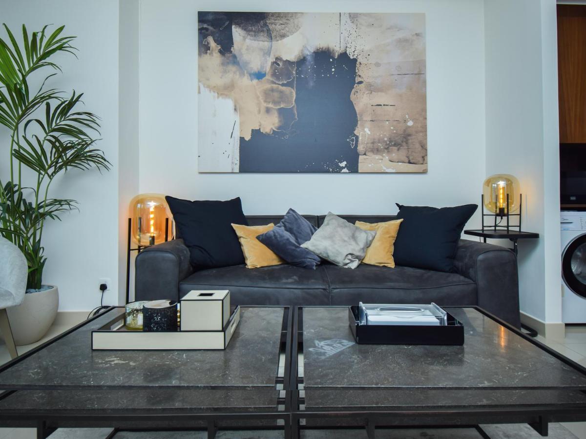 Luxurious 1 Bedroom Boulevard Point Mall Access Dubai